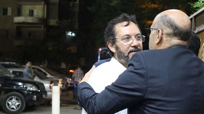 بالصور.. نجوم الفن داخل عزاء والدة الفنان حجاج عبد الغظيم