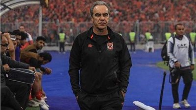 انقسام في الأهلي حول استمرار لاسارتي مع الفريق