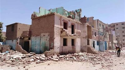 محافظ المنيا: استكمال إزالة مباني مدينة العمال بالمحافظة