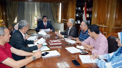 محافظ القليوبية يتابع خطة تنفيذ المشروعات الخدمية والاستثمارية للعام المالي