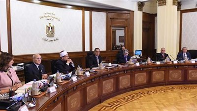 رئيس الوزراء يوجه باستمرار الجهود الحكومية لدعم التعليم والصحة