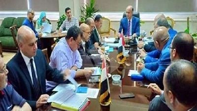 الري تناقش موقف توريد وتركيب شبكة زمام المآخذ بشمال سيناء