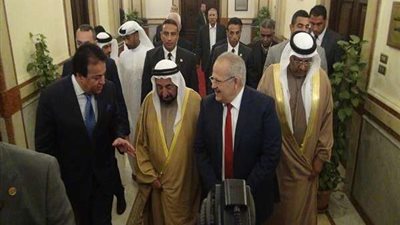 معرض القاهرة يستعد لاستقبال حاكم الشارقة في يومه الأخير