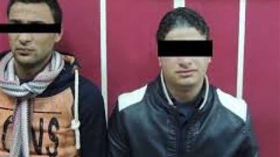 3عاطلين ينتحلون صفة ضباط لسرقة سعوديين بالطالبية