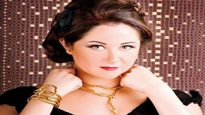 مي نور الشريف تنشر صورة لها وهي في المطبخ