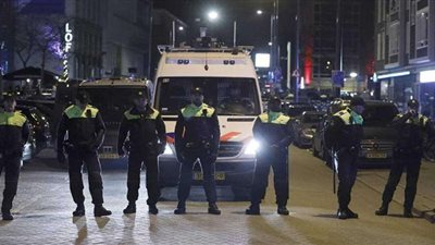 مقتل مواطن وإصابة آخر في هجوم على الشرطة بهولندا