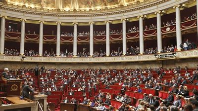 البرلمان الفرنسي يقر قانونا لمواجهة 