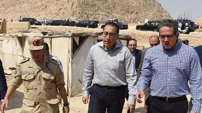 رئيس الوزراء يتفقد آخر تطورات الأعمال الإنشائية للمتحف المصري الكبير