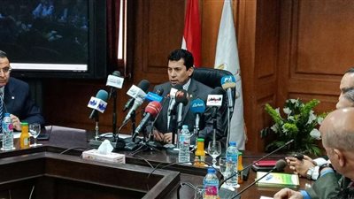 أشرف صبحي: انطلاق دورة رياضية بأسوان الفترة المقبلة