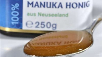 بعد وصول سعره إلى 100 يورو.. تعرف على فوائد عسل المانوكا