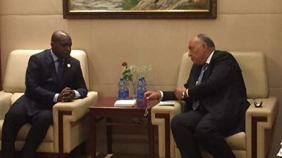 وزير الخارجية يجتمع مع نظيرة السيراليونى لبحث تعزيز العلاقات بين البلدين