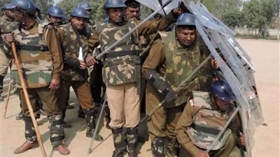 الشرطة الهندية تقتل 10 متمردين في معسكر تدريبي تابع لهم