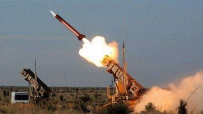 الدفاعات الجوية السعودية تعترض صاروخًا باليستيًا في سماء 