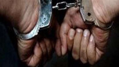 سقوط صاحب شركة استيراد وتصدير لإتجاره بالعملة