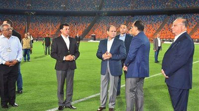 بالفيديو.. جولة الرئيس السيسي باستاد القاهرة استعدادًا لأمم أفريقيا