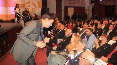 بالصور.. إيمان البحر درويش يحي حفل افتتاح مهرجان 