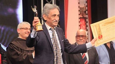 بالصور.. تكريم نجوم الفن بالمركز الكاثوليكي