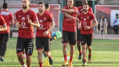 مران استشفائي للاعبي الأهلي بعد الفوز على حرس الحدود