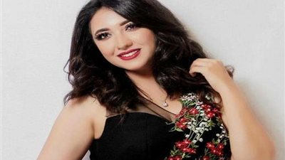 تزامنًا مع بطولة الأمم الإفريقية.. أية عبد الله تطرح 