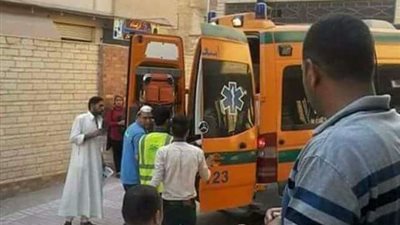 إصابة شخص أثناء عبوره الطريق بمدينة السلام