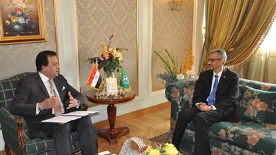 وزير التعليم العالي يبحث سبل التعاون مع مدير عام منظمة الألكسو الجديد