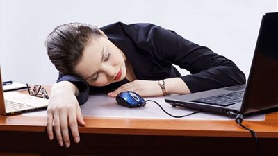 4 نصائح للتغلب على إجهاد العمل في فصل الصيف