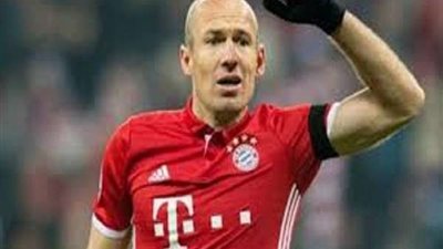 فان بومل مدرب إيندهوفن يعلن رغبته في ضم روبن