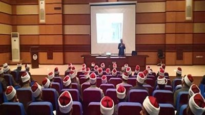 وزير الآثار السابق يحاضر طلاب أكاديمية الأوقاف الدولية