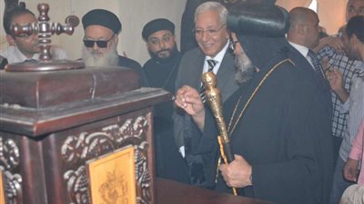 محافظ الدقهلية يشهد تعامد الشمس بكنيسة مارجرجس في ميت غمر