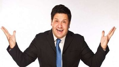 إدوارد طبيب نفسي أمام محمد رجب في 