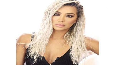 شاهد.. مايا دياب تثير جمهورها على إحدى شواطئ المكسيك