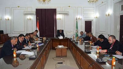 المنيا توقع 208 عقد لتقنين أراضي أملاك الدولة بإجمالي 130 مليون جنيه