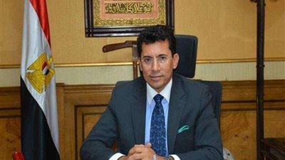 وزير الرياضة يفتتح البطولة العربية للملاكمة ويكرم أسر الشهداء