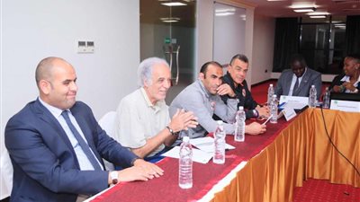 الأهلى بالزي الأزرق فى مواجهة سيمبا التنزانى بدوري أبطال أفريقيا