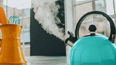 في خطوة سريعة.. طريق غسل إبريق الشاي