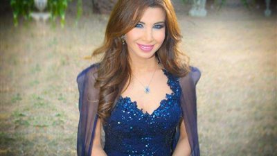 جمهور نانسي عجرم يهنئها بمولودتها الثالثة 