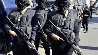 في حملة أمنية بمطروح.. تنفيذ 90 حكمًا قضائيًا وفحص 11 مسجل خطر