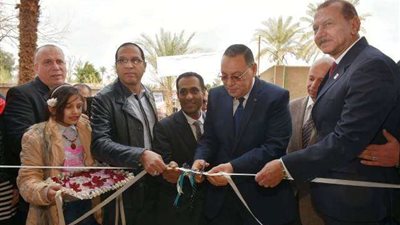 محافظ الشرقية يفتتح مركز طب الأسرة بالعزيزية