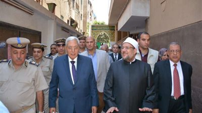 وزير الأوقاف ومحافظ الدقهلية يزوران قبر الشيخ الشعراوي