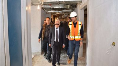 محافظ بورسعيد يتفقد سير العمل بالمركز التكنولوجى ببورفؤاد