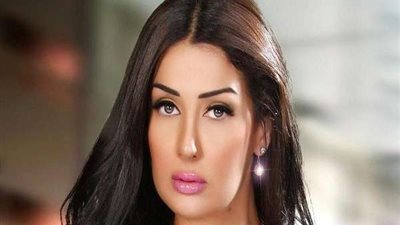 غادة عبد الرازق تحتفل بفوز منتخب مصر