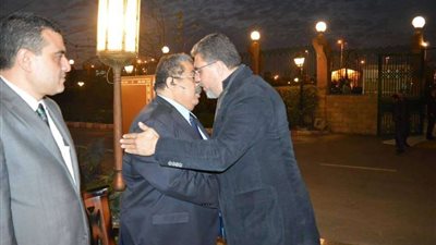 بالصور..  الوزراء ومشاهير الفن والإعلام يشاركون في عزاء زوجة الكفراوي