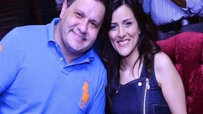 إدوارد يحتفل بعيد الحب مع زوجته بطريقة كوميدية