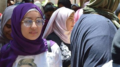 ارتياح بين طلاب الثانوية العامة بعد امتحان مادة الفيزياء