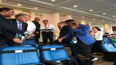 وصول أحمد أحمد وإيتو إلى استاد الإسكندرية