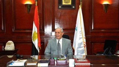 محافظ الأقصر يتفقد موقع هبوط 