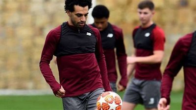 نجم ليفربول السابق: سترلينج أفضل من صلاح لأسباب عديدة