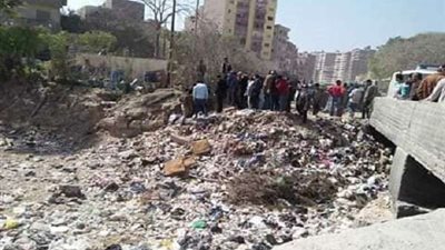 تفريغ كاميرات المراقبة لتحديد هوية المتهمين بإلقاء جثة في القمامة بالزيتون