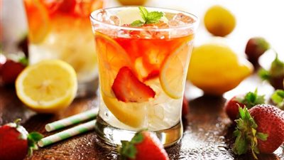 4 مشروبات للتغلب على حرارة الجو والشعور بالانتعاش