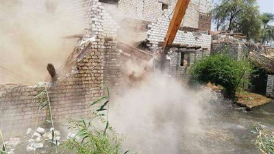 إزالة 31 حالة تعد على أراضي زراعية وأملاك دولة بمركزين بالمنيا